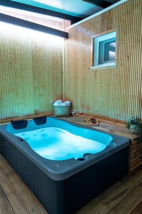 Amelia Jacuzzi Maisonette Ath Center Apartmán Atény
