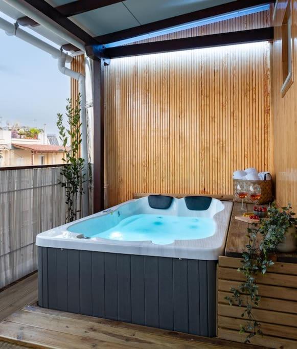 Apartment Amelia Jacuzzi Maisonette Ath Center