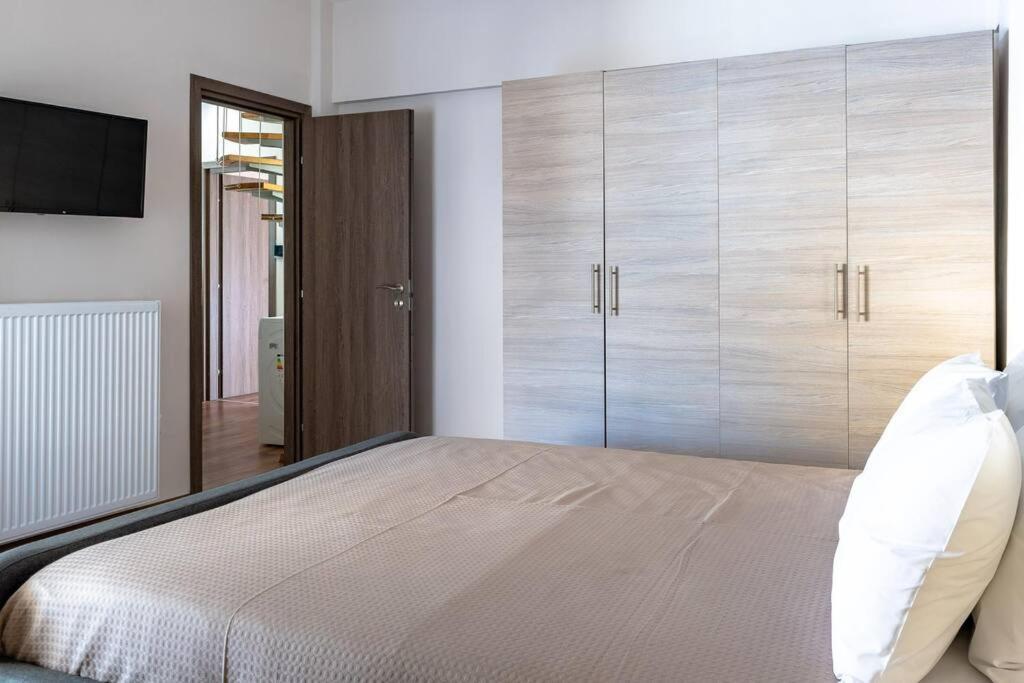 Amelia Jacuzzi Maisonette Ath Center Apartment Athens