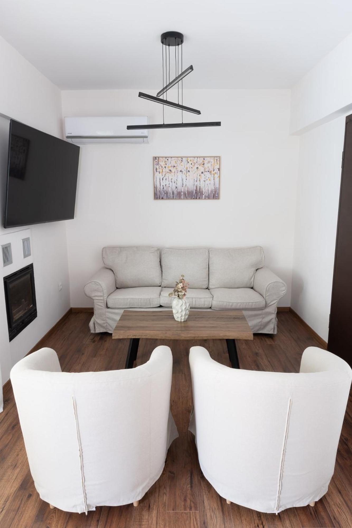Amelia Jacuzzi Maisonette Ath Center Apartment *