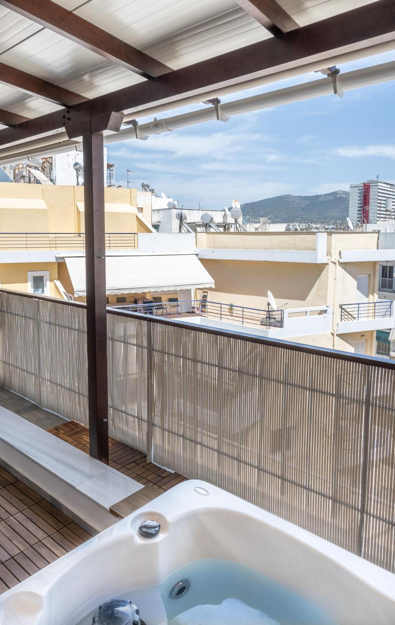 Amelia Jacuzzi Maisonette Ath Center Athens